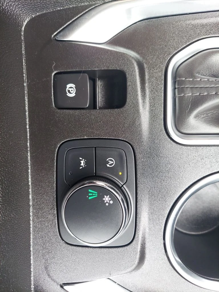 Used 2023 White Chevrolet LT Leather image 31