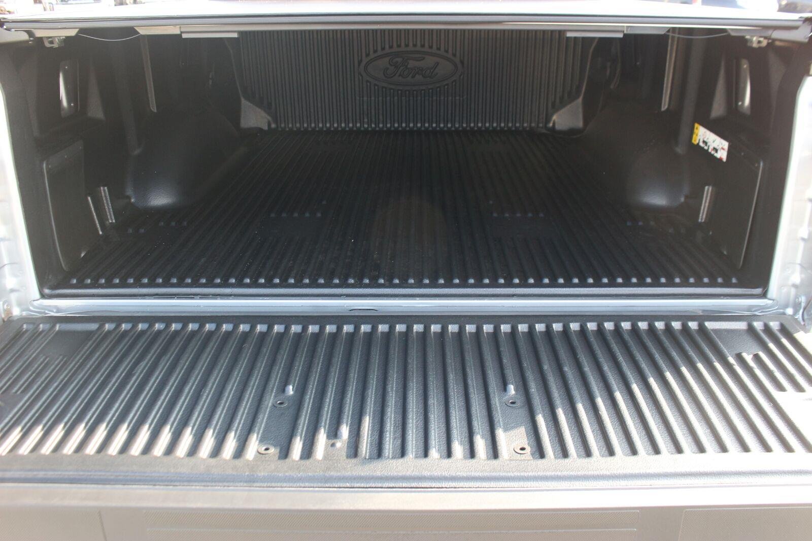 Used 2026 Silver Ford LARIAT image 14