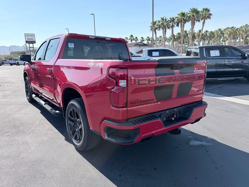 Used 2022 Red Hot Chevrolet RST image 5