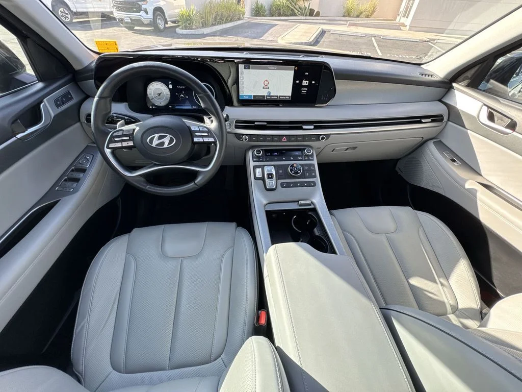 Used 2023 White Hyundai SEL image 21