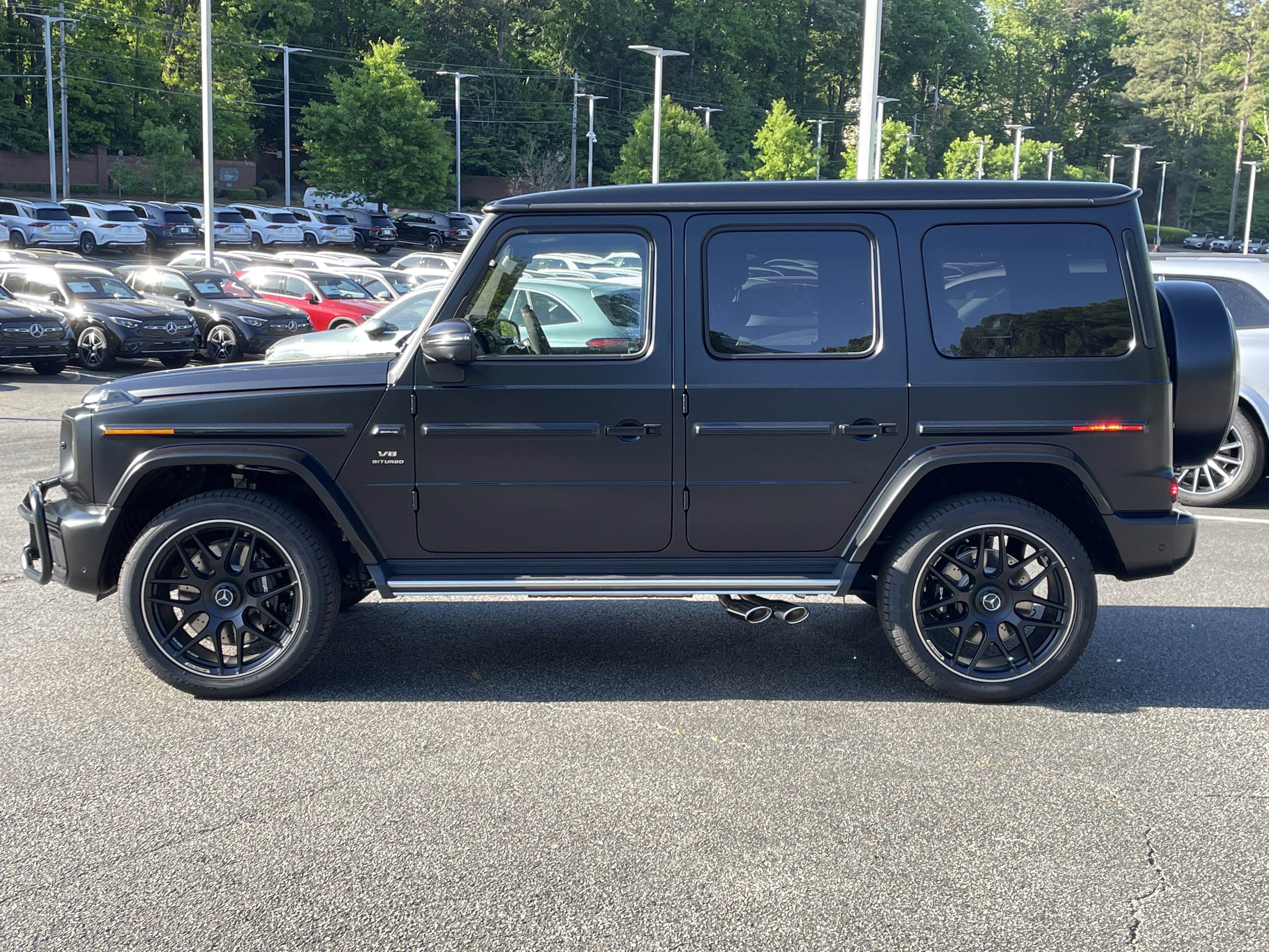 New 2026 MANUFAKTUR Night Black Magno Mercedes-Benz AMG® G 63 SUV image 12