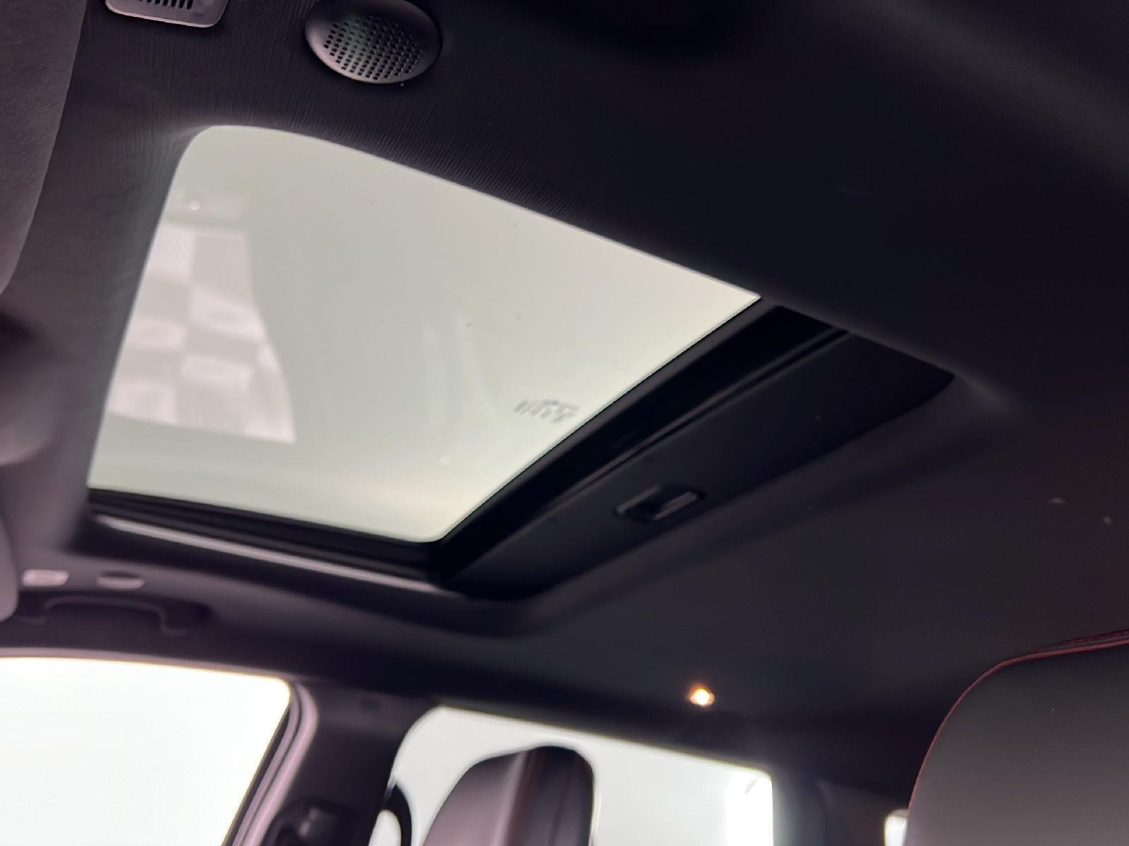 Used 2020 Billet Silver Metallic Clearcoat Jeep Trailhawk image 21