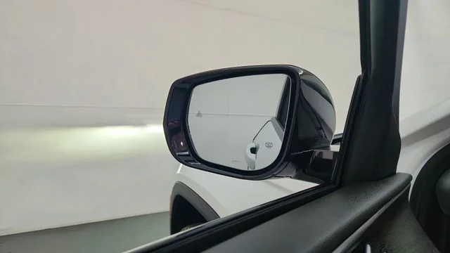 Used 2024 White Jeep Limited image 30