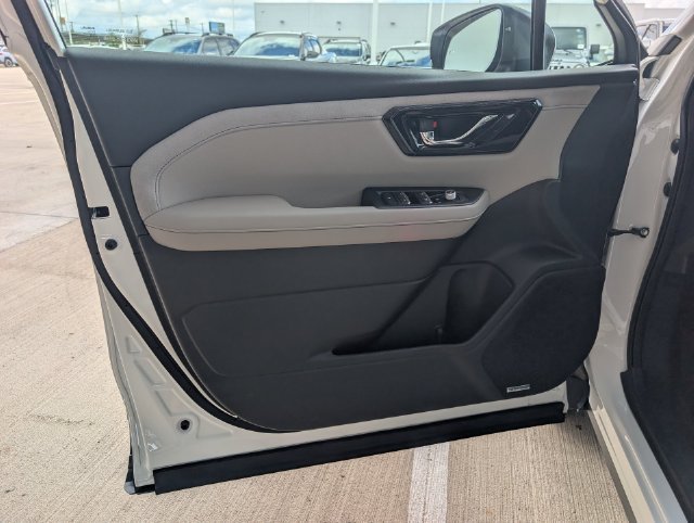 New 2026 CRYSTAL WHITE PEARL Subaru Limited Hybrid image 16