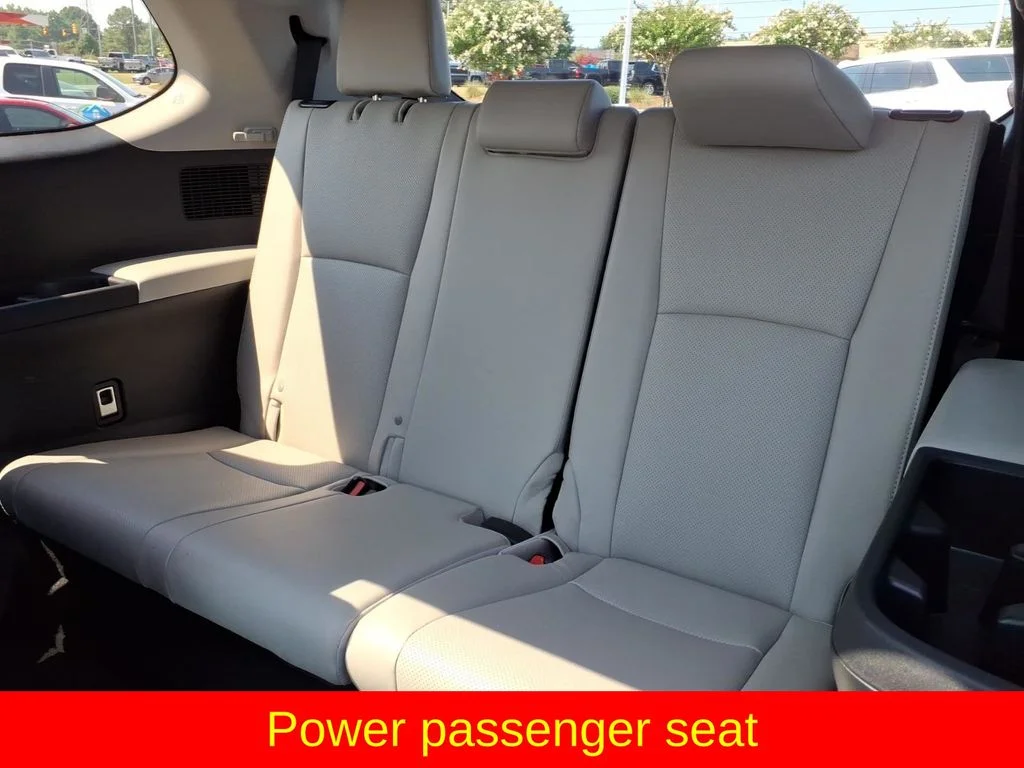 Used 2025  Toyota Limited image 24