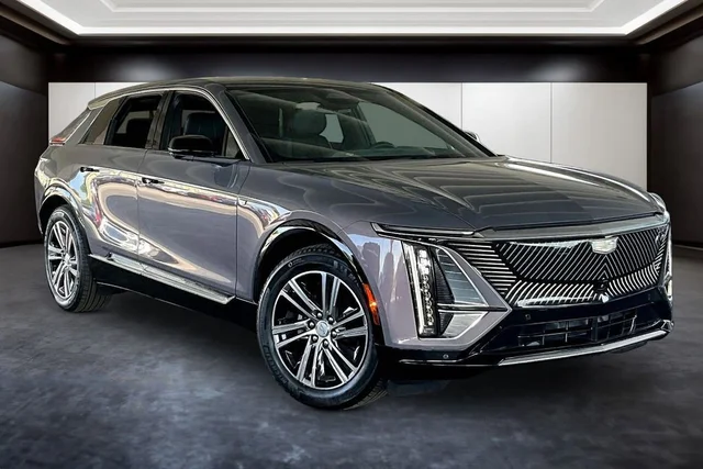 2025 Cadillac LYRIQ Luxury 1