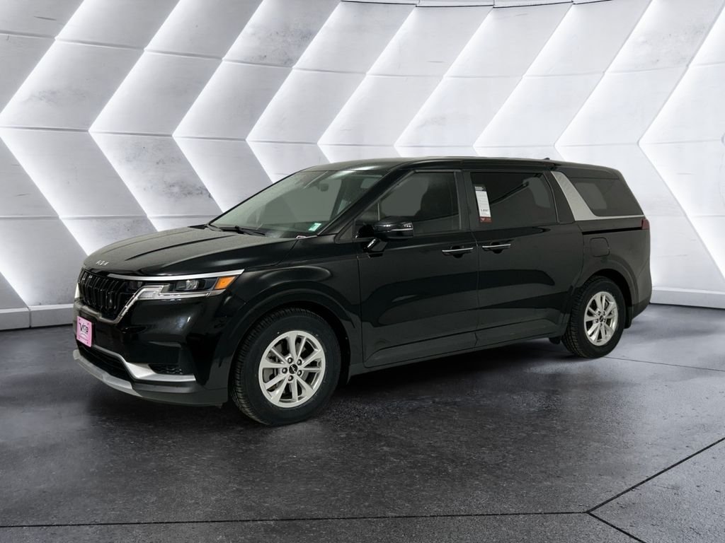 Used 2023 Black Kia LX Seat Package image 3