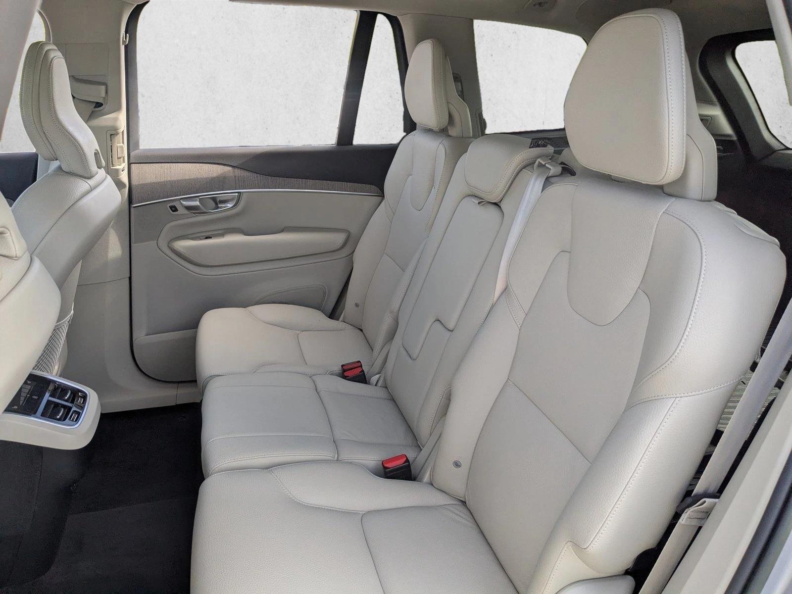 Used 2023 Silver Dawn Metallic Volvo Plus image 21