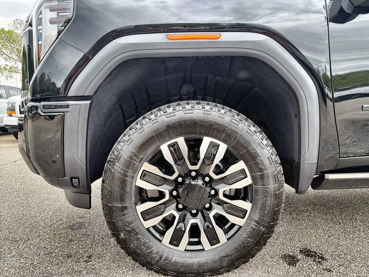 New 2026 Onyx Black GMC Denali Ultimate image 28