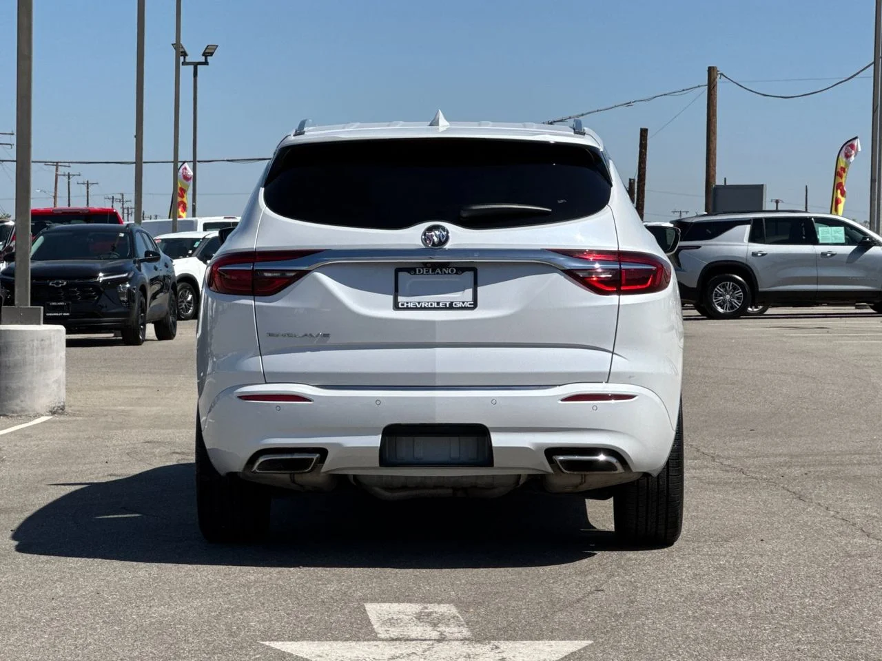 Used 2021 WHITE FROST TRICOAT Buick Avenir image 47