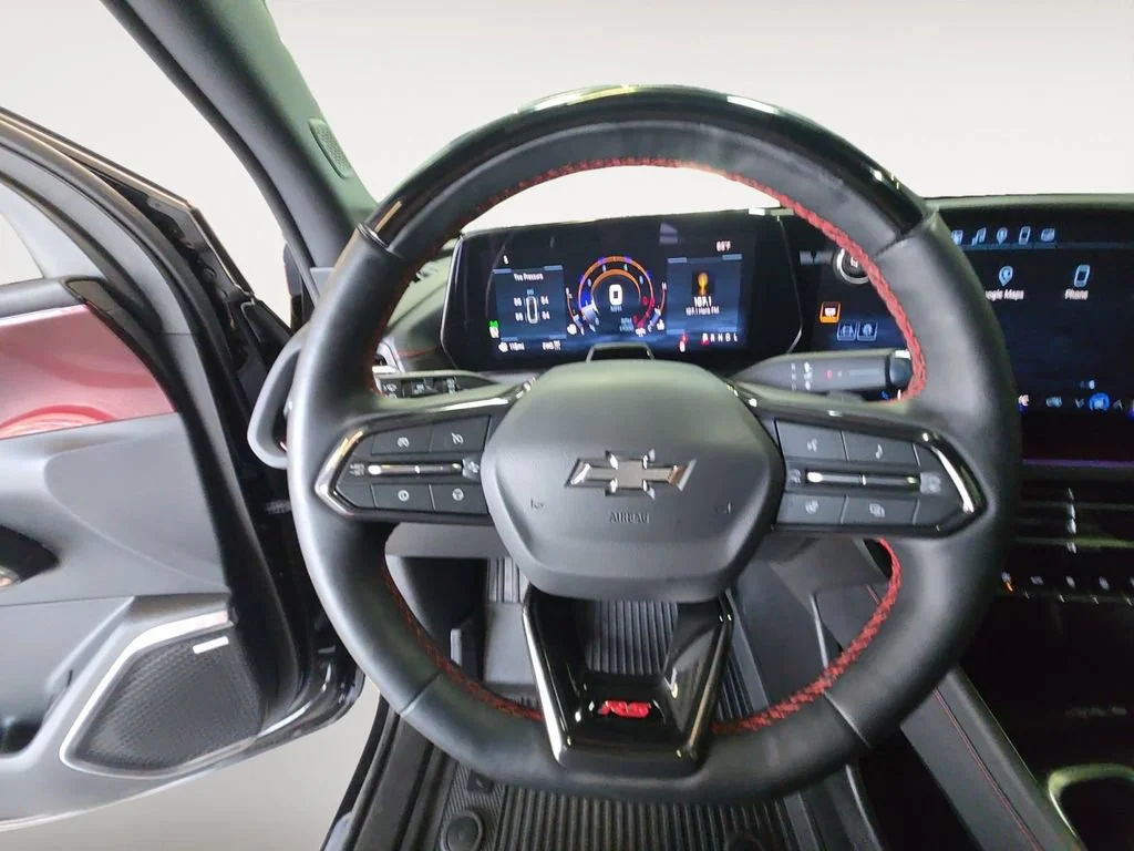 Used 2025 Mosaic Black Metallic Chevrolet RS image 13