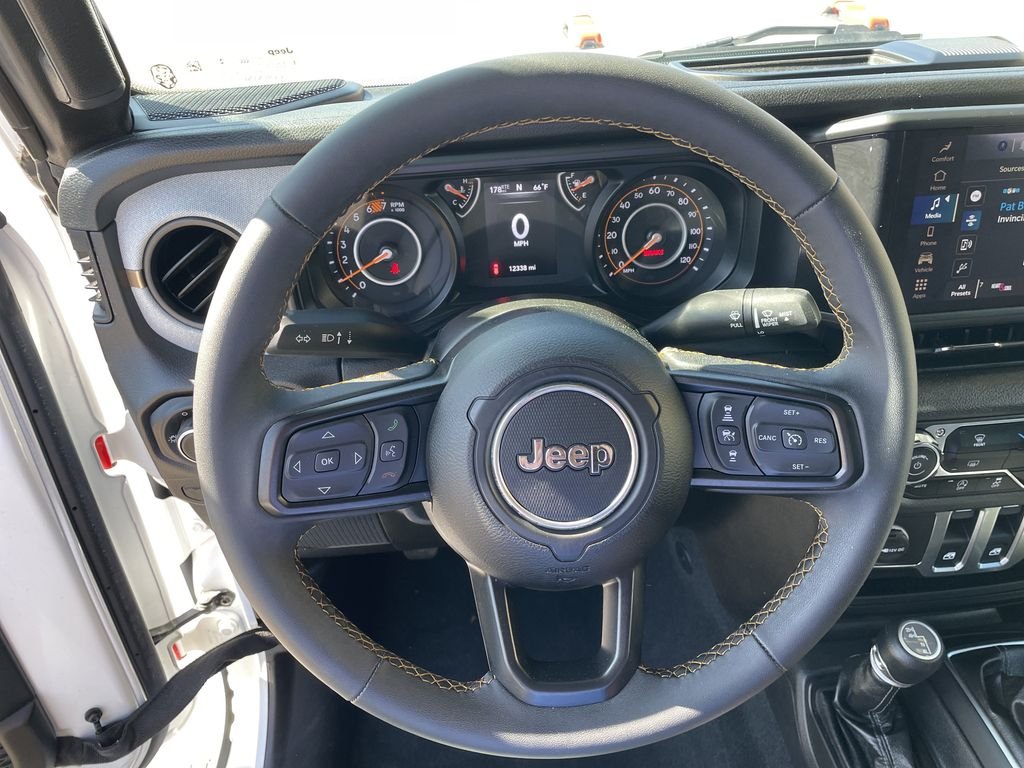 Used 2024 White Jeep Sport S image 16