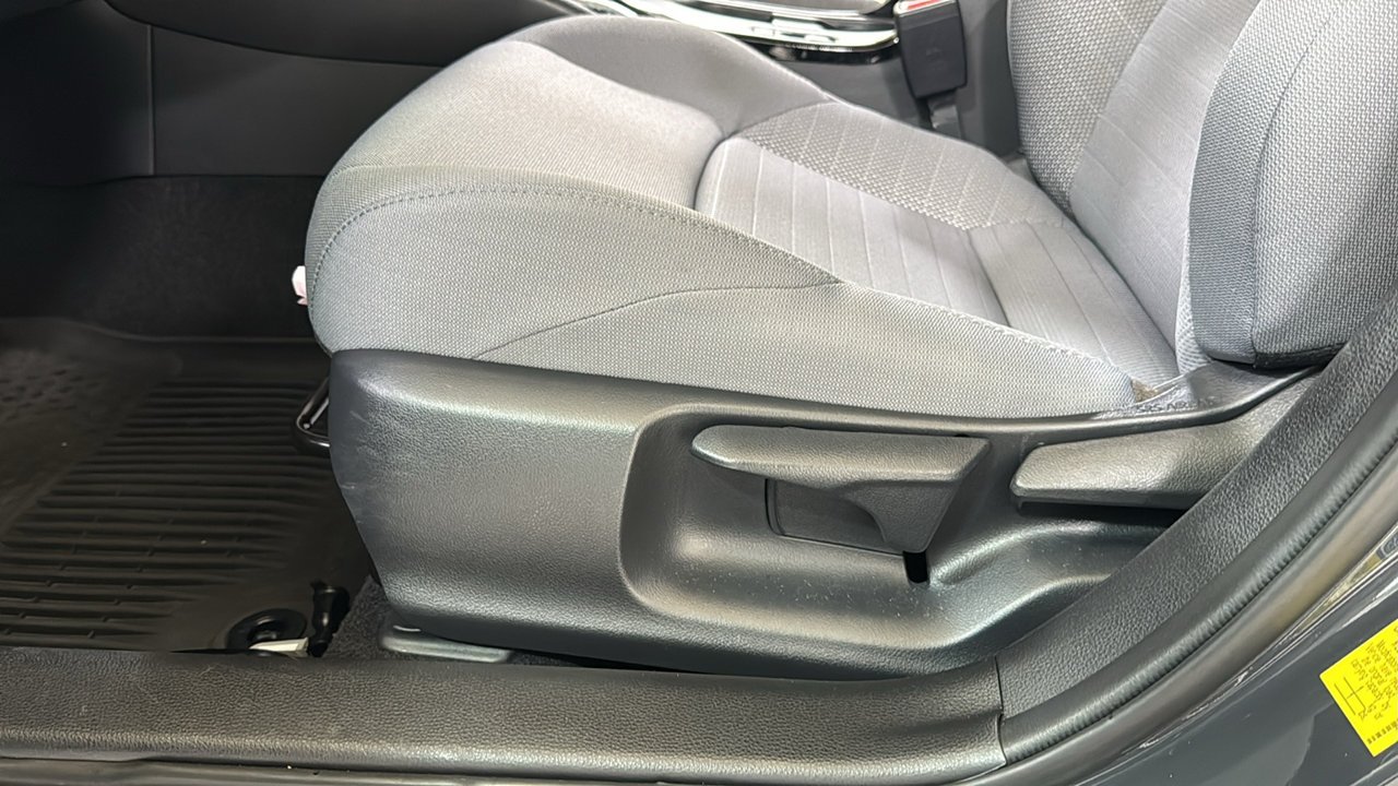 Certified Used 2025  Toyota SE image 14