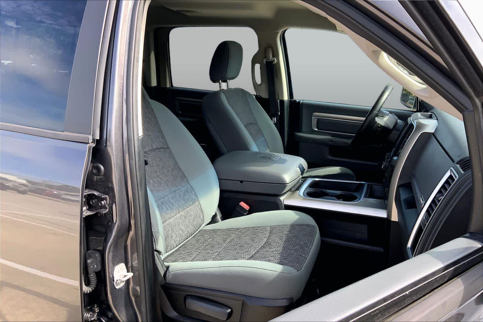 Used 2016 Granite Crystal Metallic Clearcoat Ram Lone Star image 9