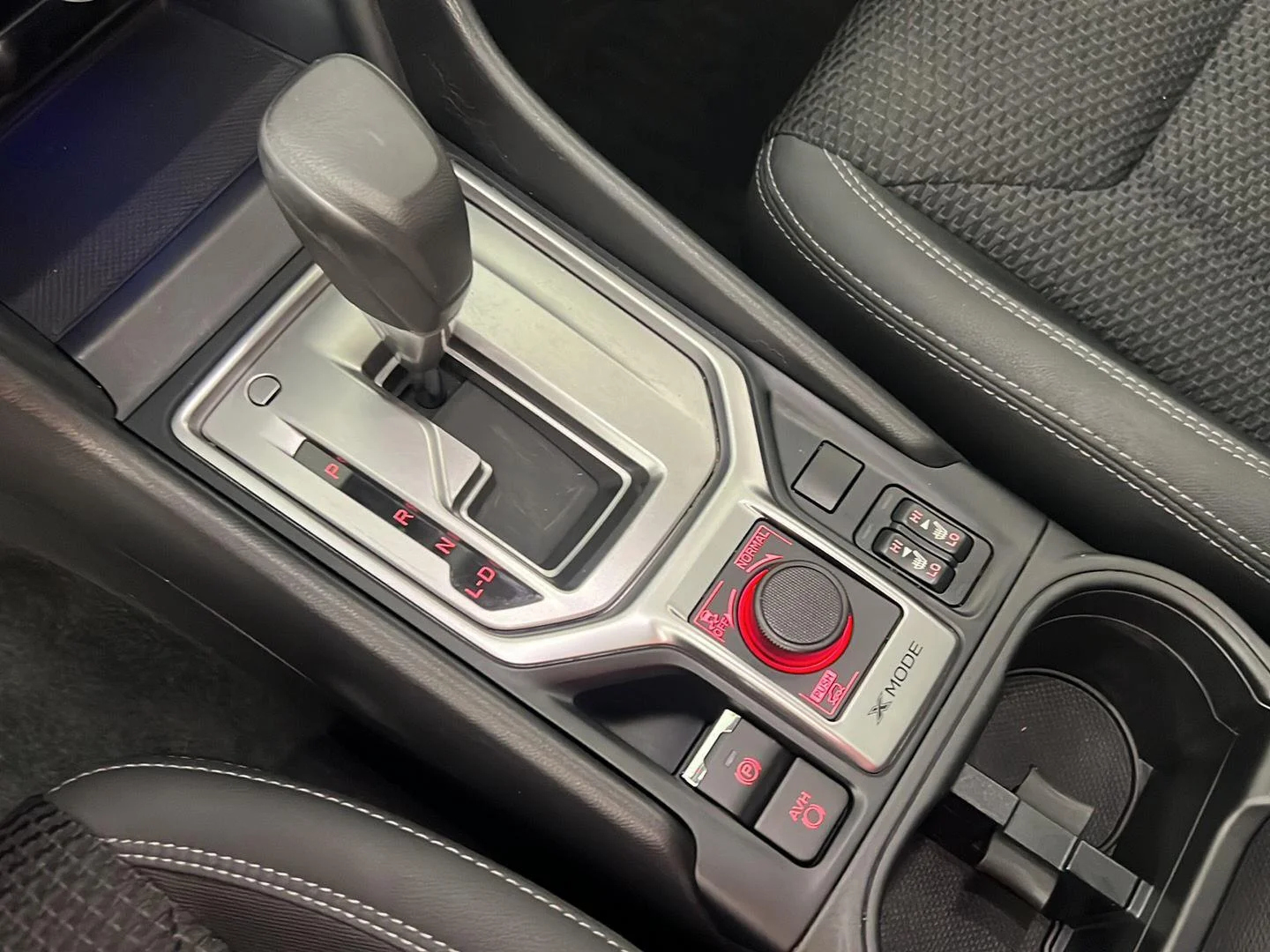 Used 2021 Ice Silver Metallic Subaru Premium image 29
