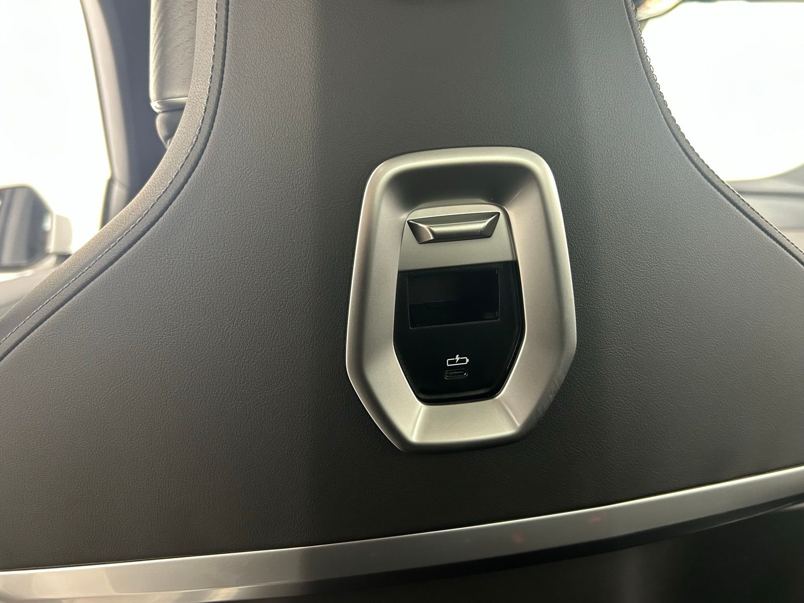 2025 BMW 7 Series 760i - Photo 34