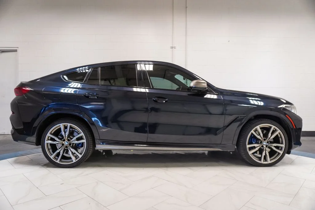 Used 2020 Black BMW M50i image 32