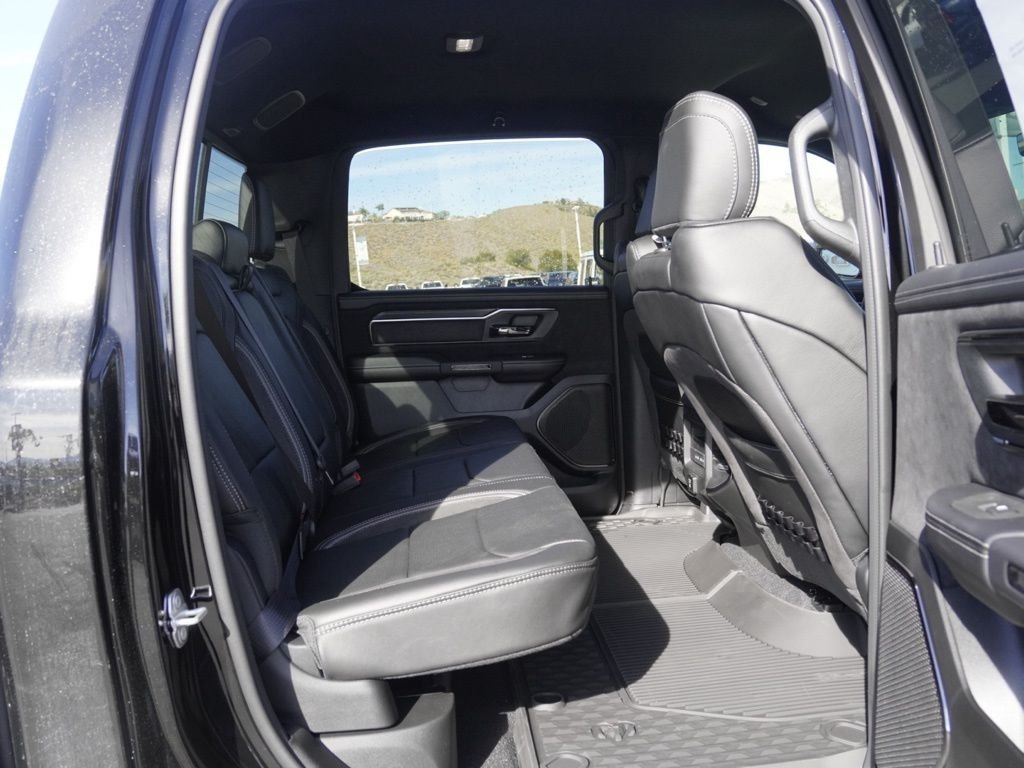 New 2026 Diamond Black Crystal Pearl-Coat Exterior Paint RAM RHO image 23