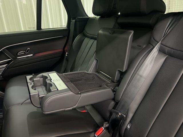 Certified Used 2025 Fuji White Land Rover SE image 15