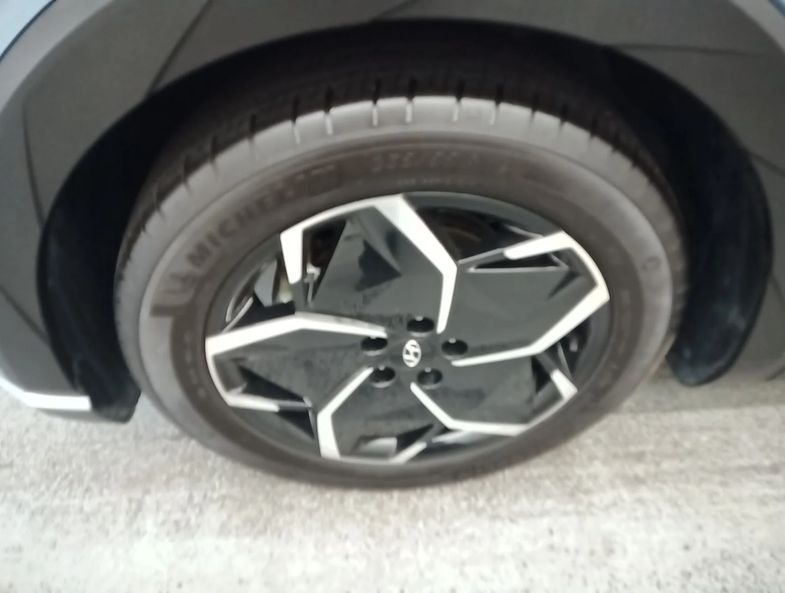Used 2024 Blue Hyundai SEL image 7
