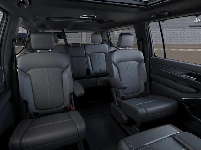 New 2026 Bright White Clear-Coat Exterior Paint Jeep Limited image 41