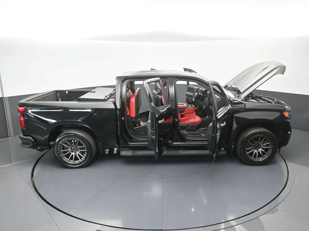 Used 2022 Black Chevrolet Custom image 68