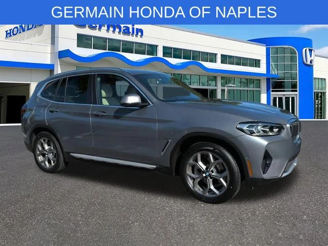 Used 2023 Gray Metallic BMW sDrive30i image 3