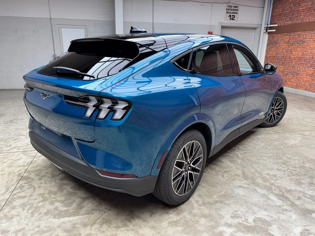 New 2026 Adriatic Blue Metallic Ford Premium image 6