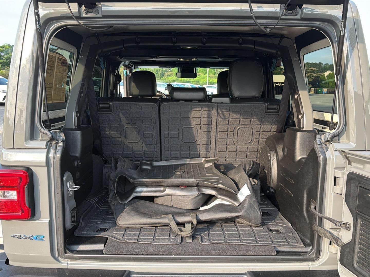 Used 2021 Sting-Gray Clearcoat Jeep Unlimited Rubicon image 36
