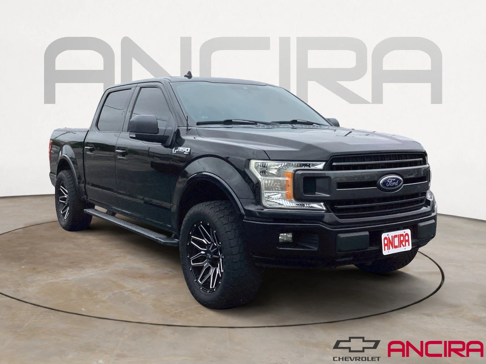 Certified Used 2019 Black Metallic Ford XLT image 1