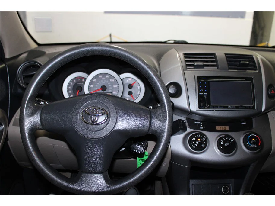 Used 2006 Green Toyota Base image 26