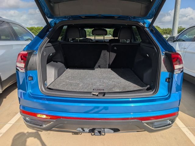 Used 2024 Blue Volkswagen 2.0T SE w/Technology image 27