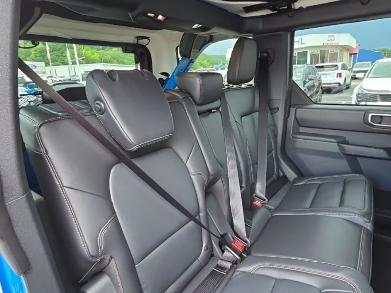 New 2026 Blue Ford Badlands image 18