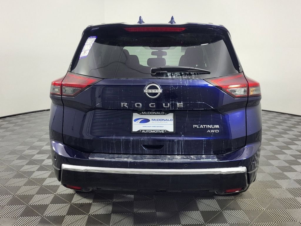2025 Nissan Rogue Platinum - Photo 16