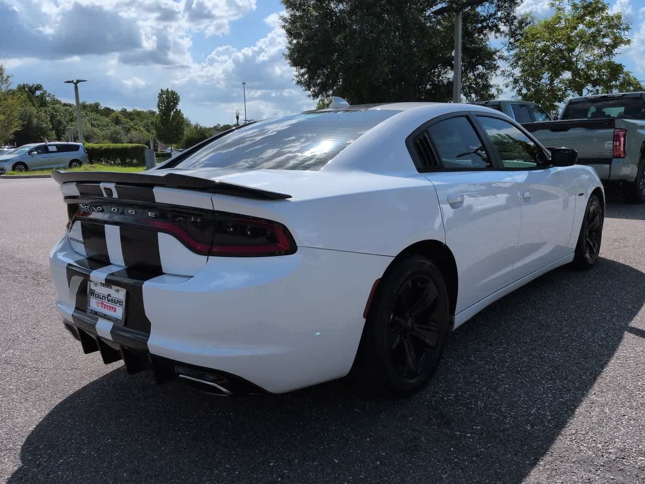 Used 2016 Bright White Clearcoat Dodge SXT image 6