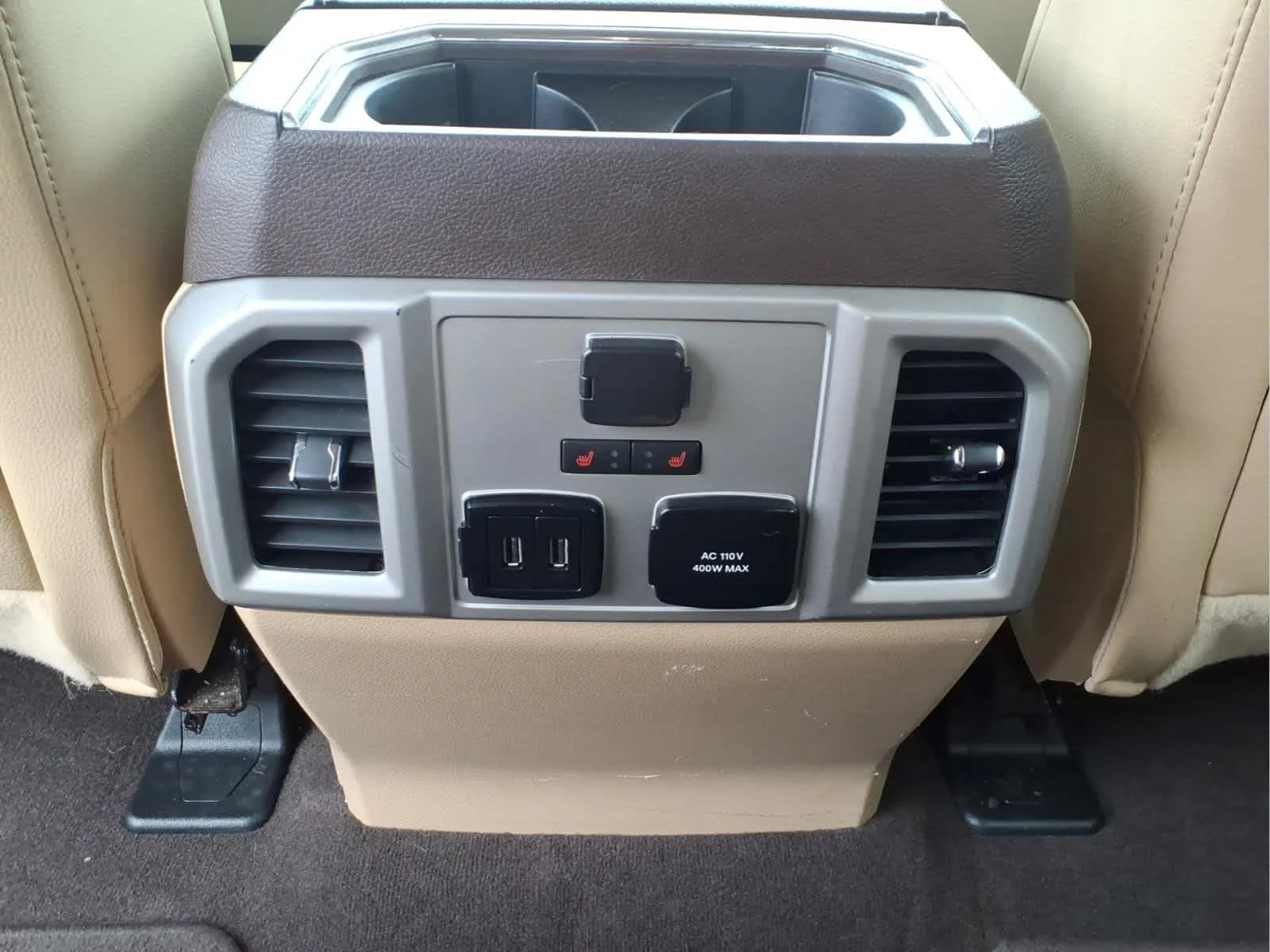 Used 2018 Magma Red/Stone Gray Ford LARIAT image 30