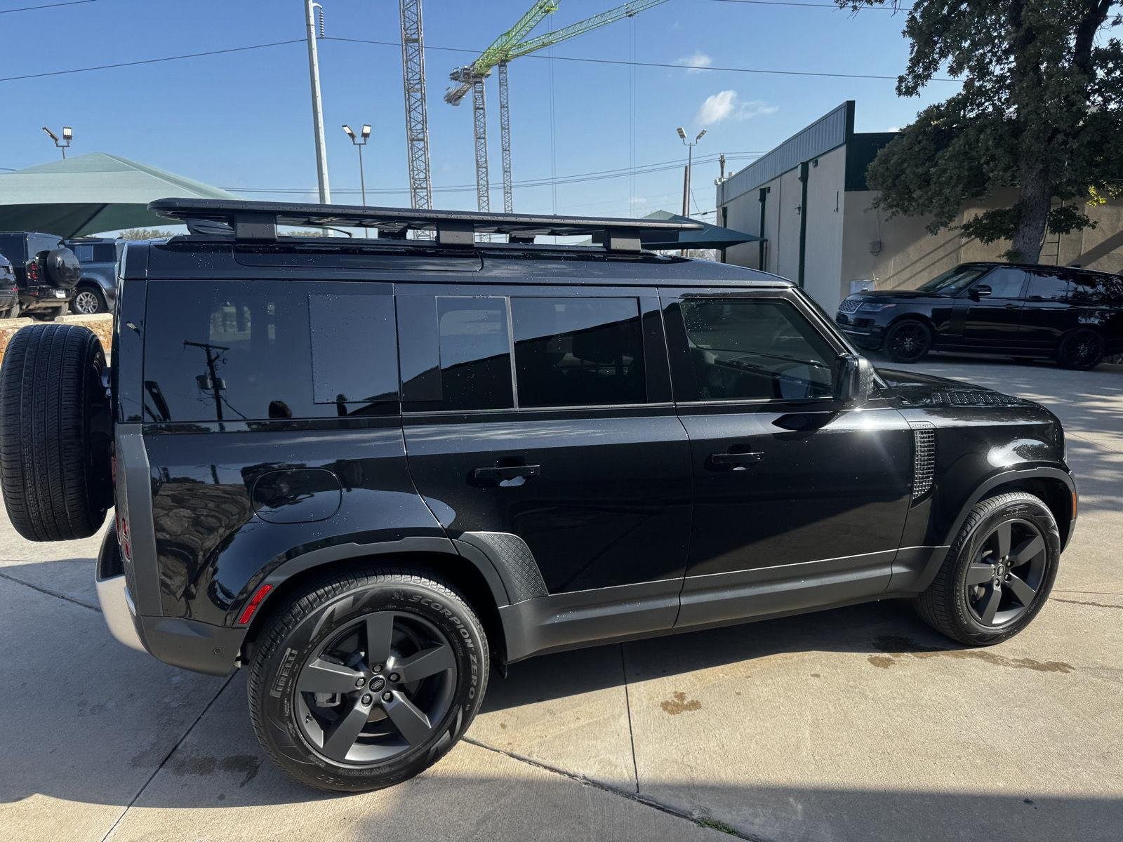 Used 2025 Santorini Black Metallic Land Rover S image 9