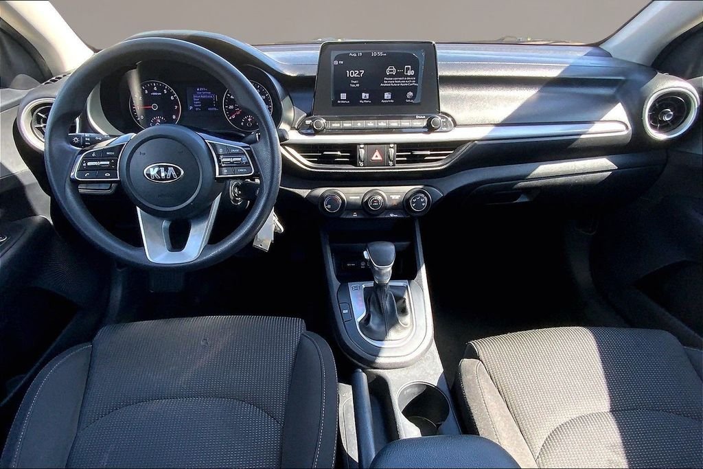 Used 2020 Currant Red Kia LXS image 15