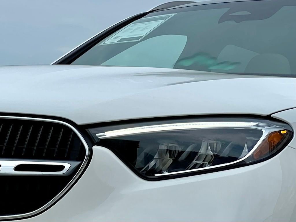 Certified Used 2023  Mercedes-Benz GLC 300 image 8