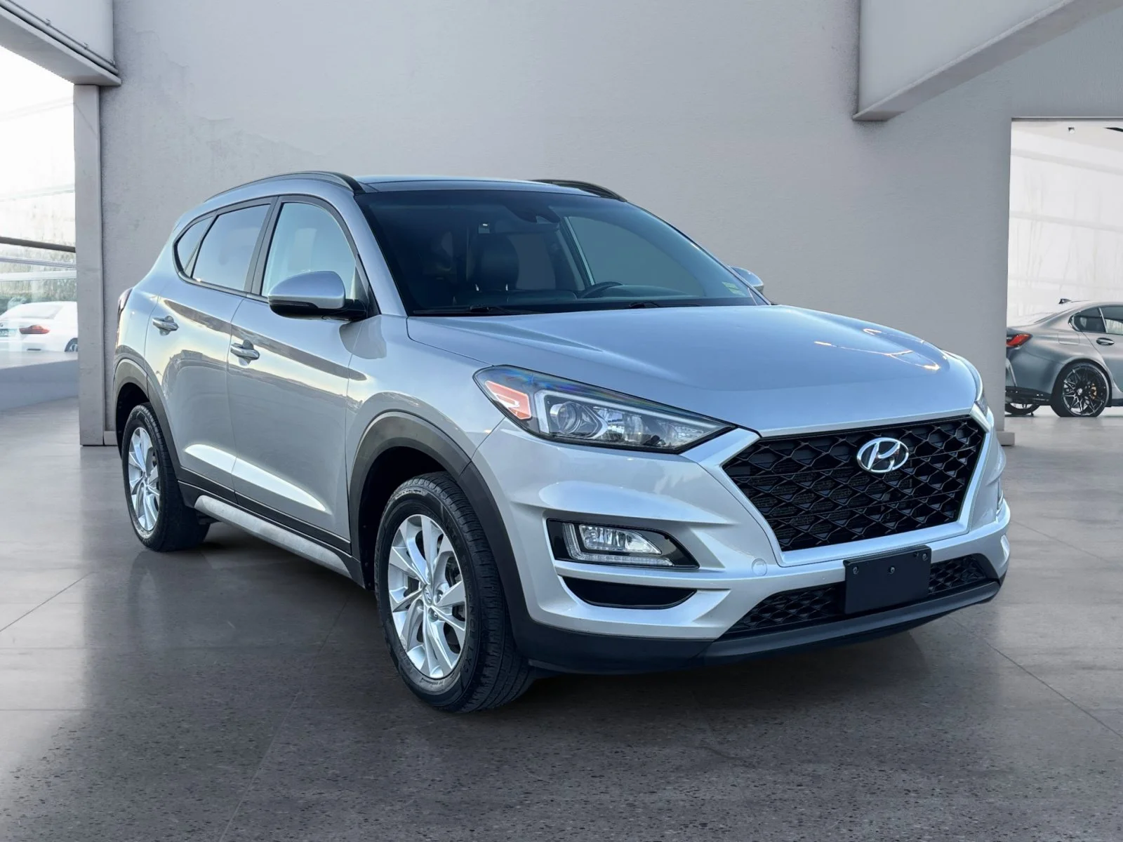 Used 2020 Silver Hyundai Preferred image 7