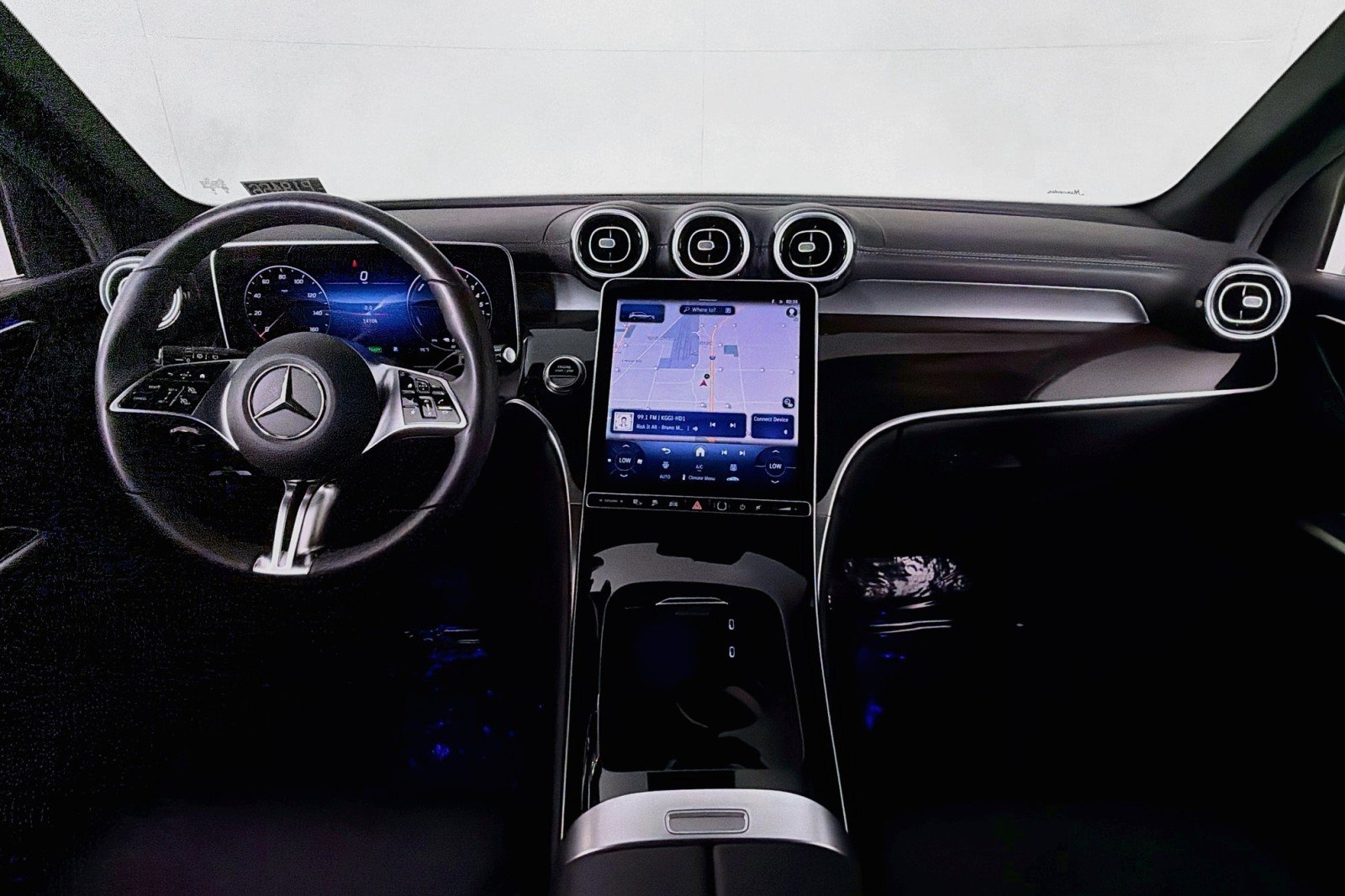 Certified Used 2025 Black Mercedes-Benz GLC 350e image 5