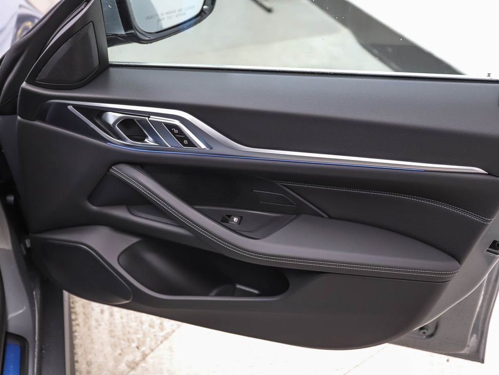 2025 BMW i4 40 - Photo 27