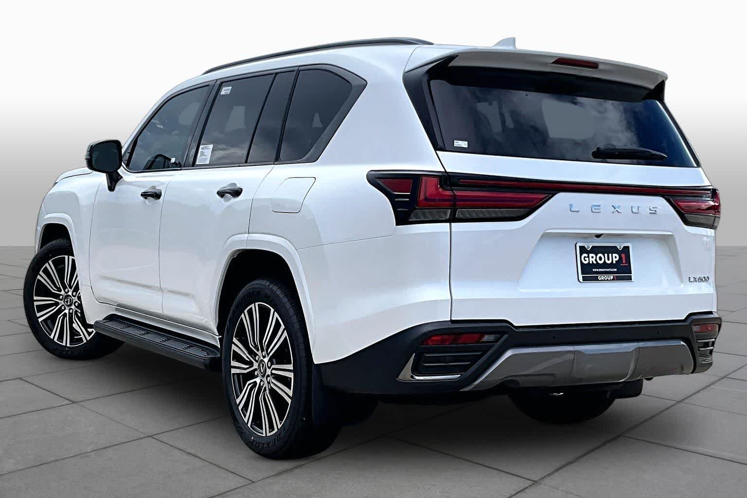 New 2026 Eminent White Pearl Lexus LUXURY image 4