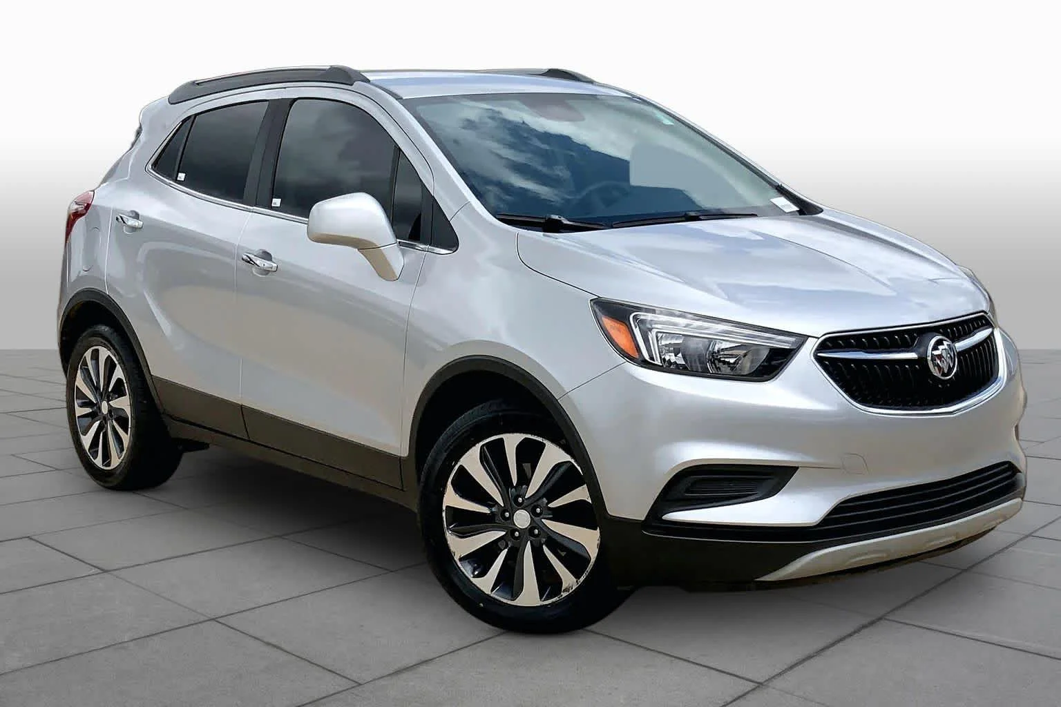 Used 2021 Includes (MDP) Anthracite lower exterior accent color, Paint code W598F. Buick Preferred image 3