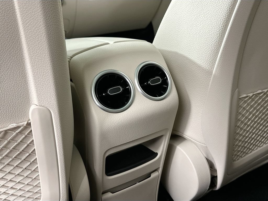 New 2026 Polar White Mercedes-Benz GLB 250 image 55