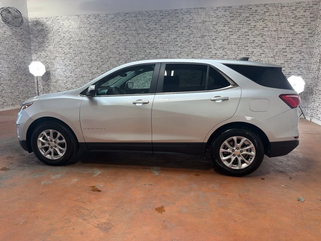 Used 2021 Silver Ice Metallic Chevrolet LT image 4