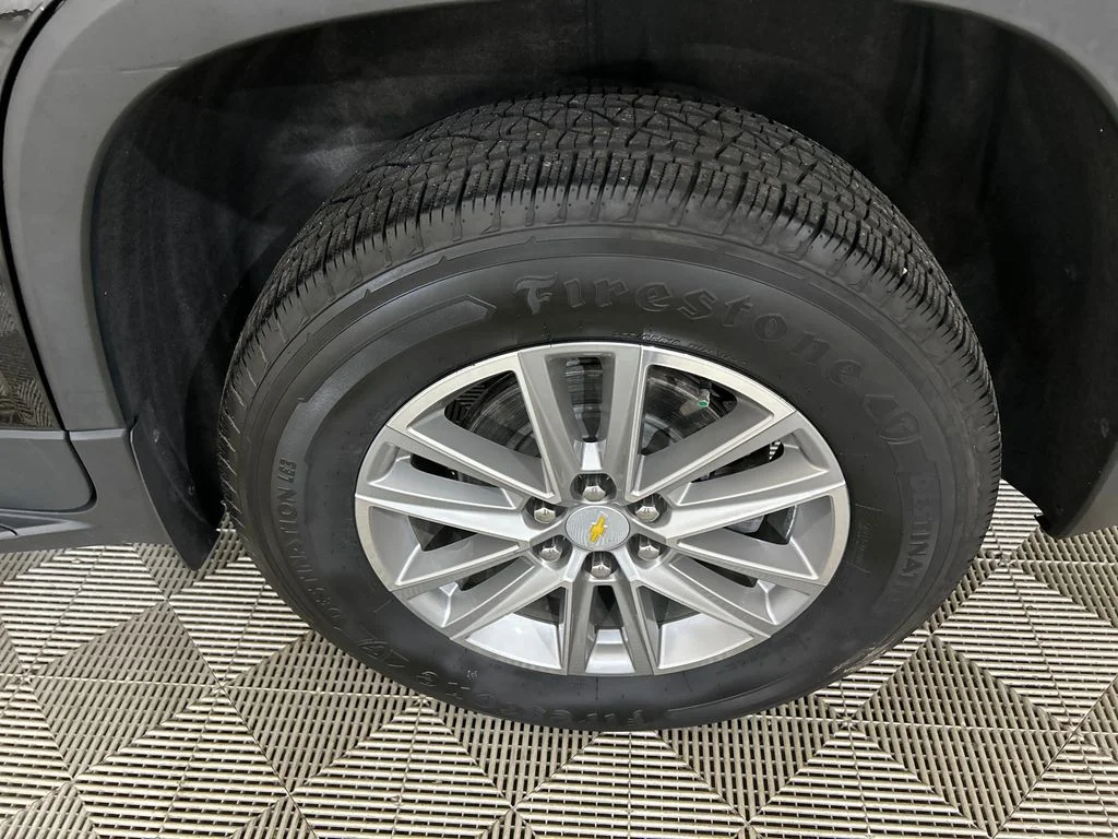 Used 2022 Black Chevrolet LT image 10