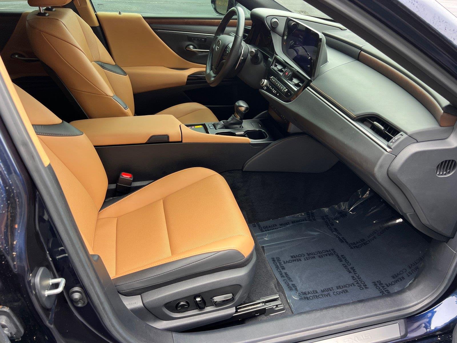 Used 2025 Nightfall Mica Lexus ES 300h image 13