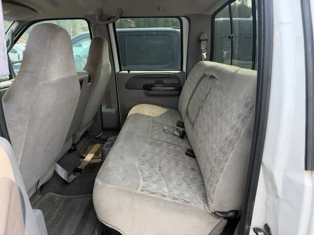 Used 1999 Oxford White Clearcoat Ford XL image 8