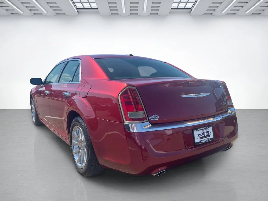 Used 2012 Red Chrysler Limited image 5